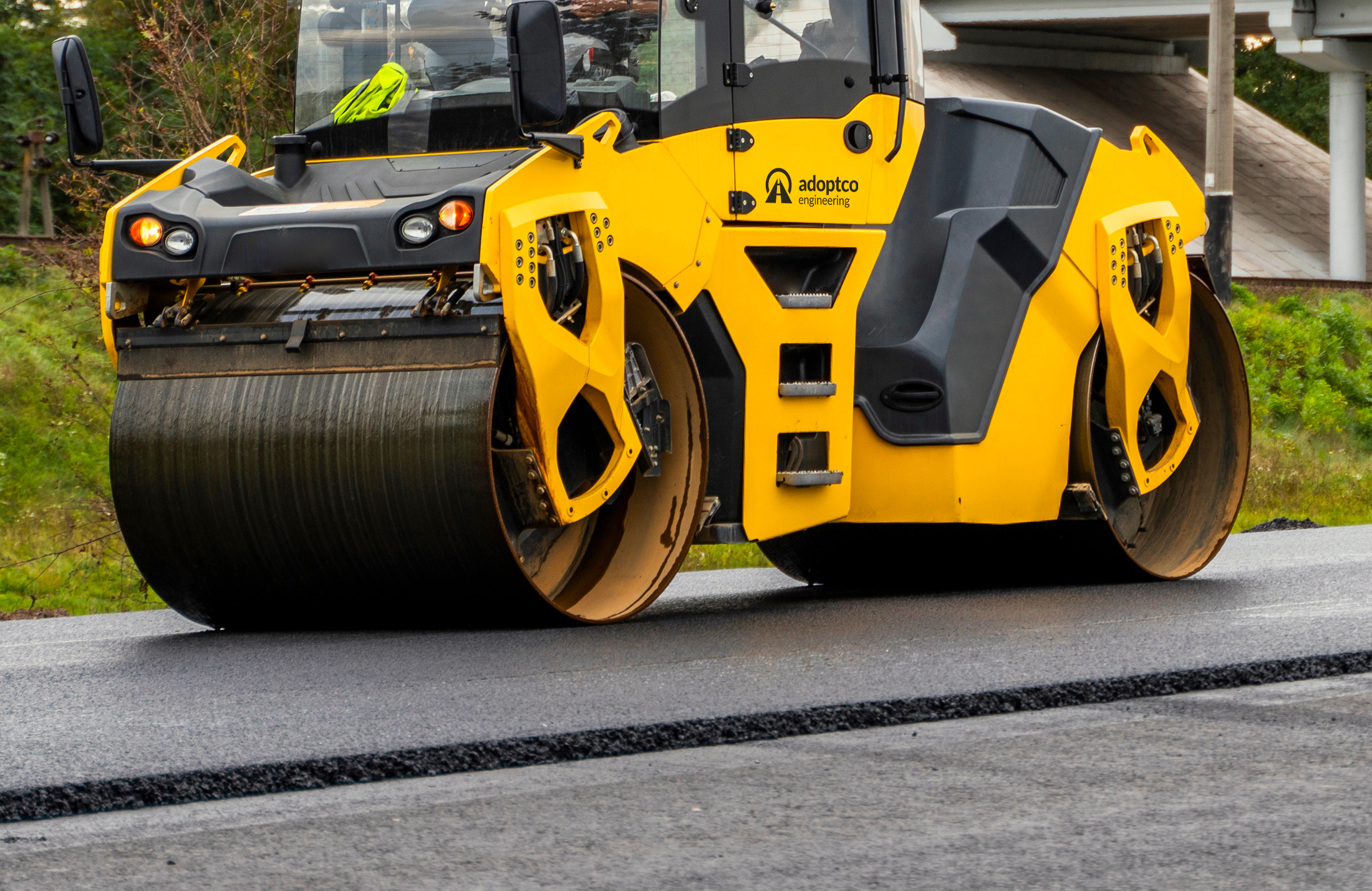service-surfacing-wide